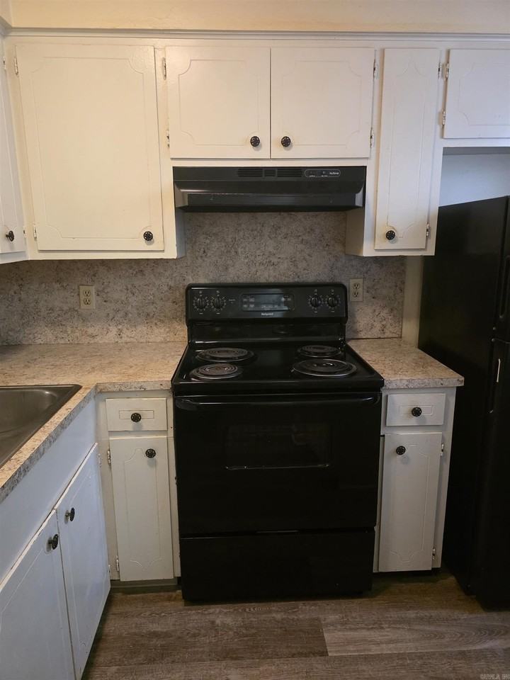 1920 Kavanaugh Blvd #5 - Photo 5 of 15