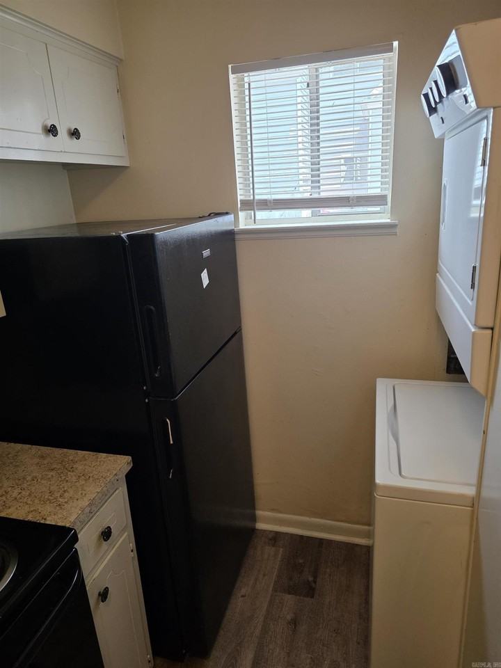 1920 Kavanaugh Blvd #5 - Photo 6 of 15