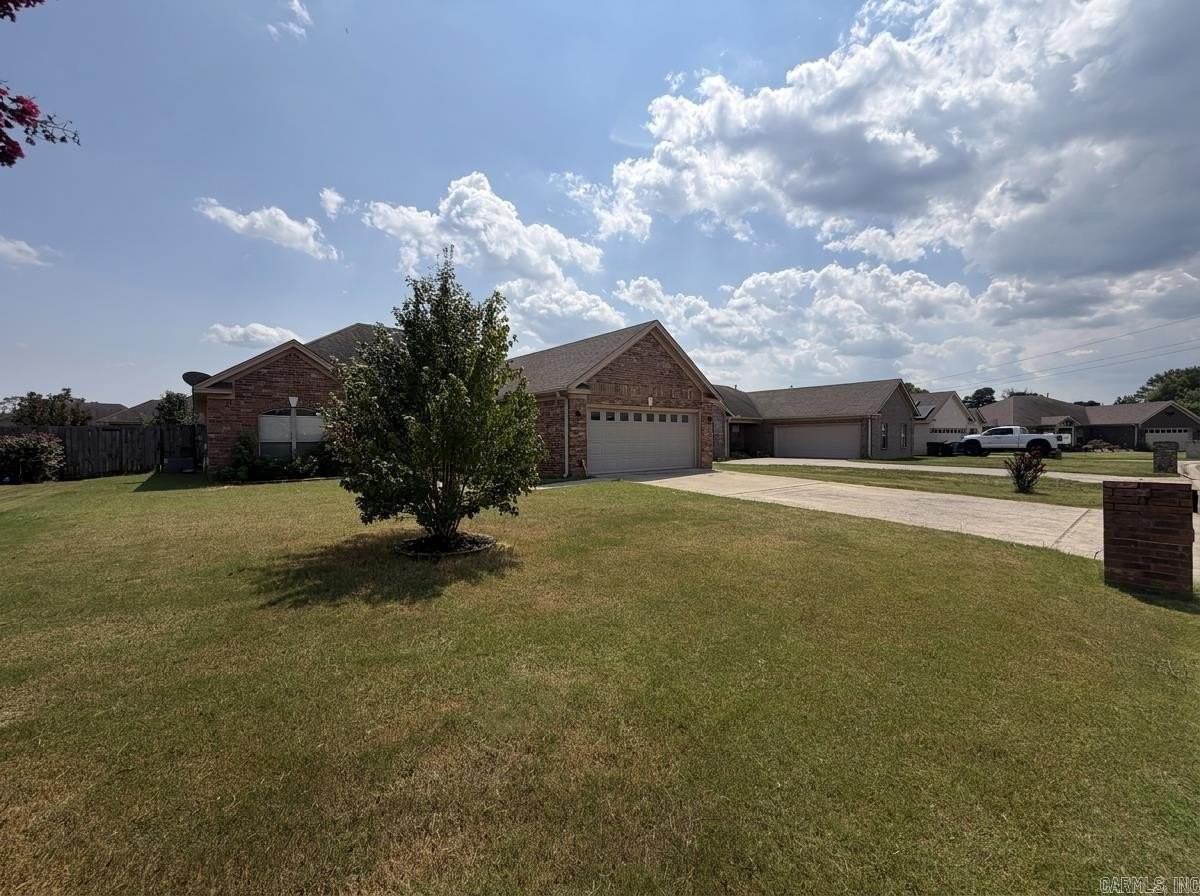 1417 Puritan Dr - Photo 3 of 45