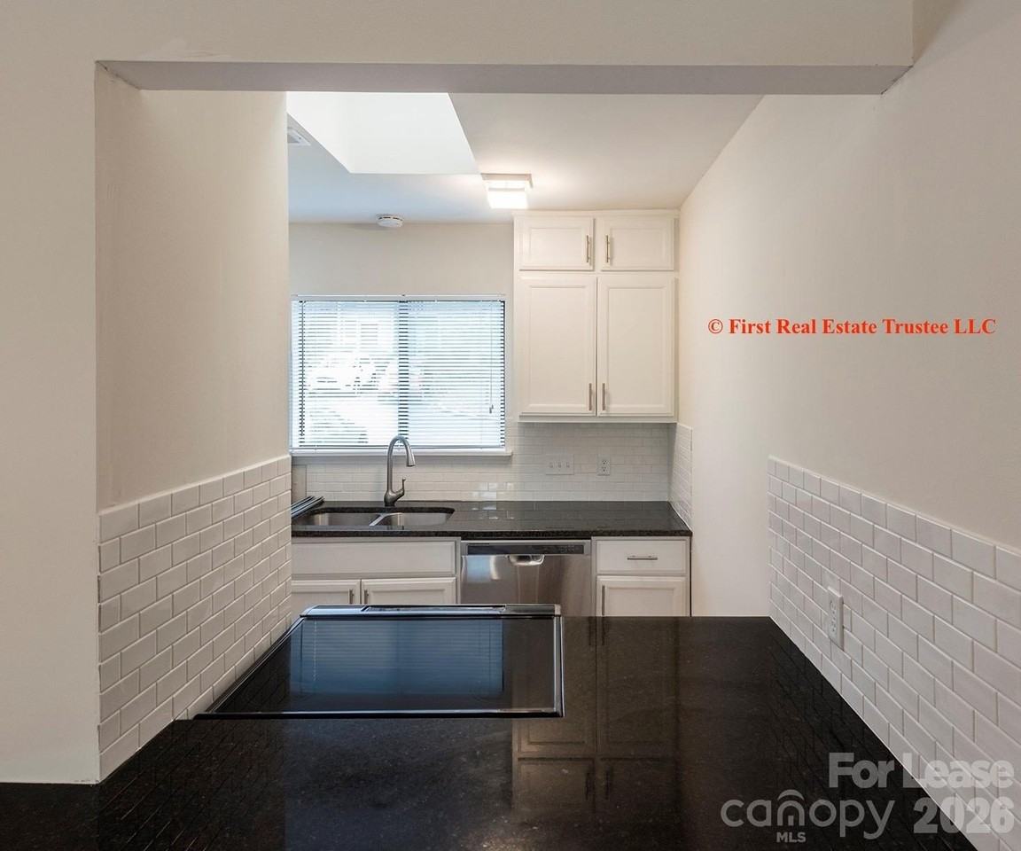 7930 Charter Oak Ln - Photo 5 of 26