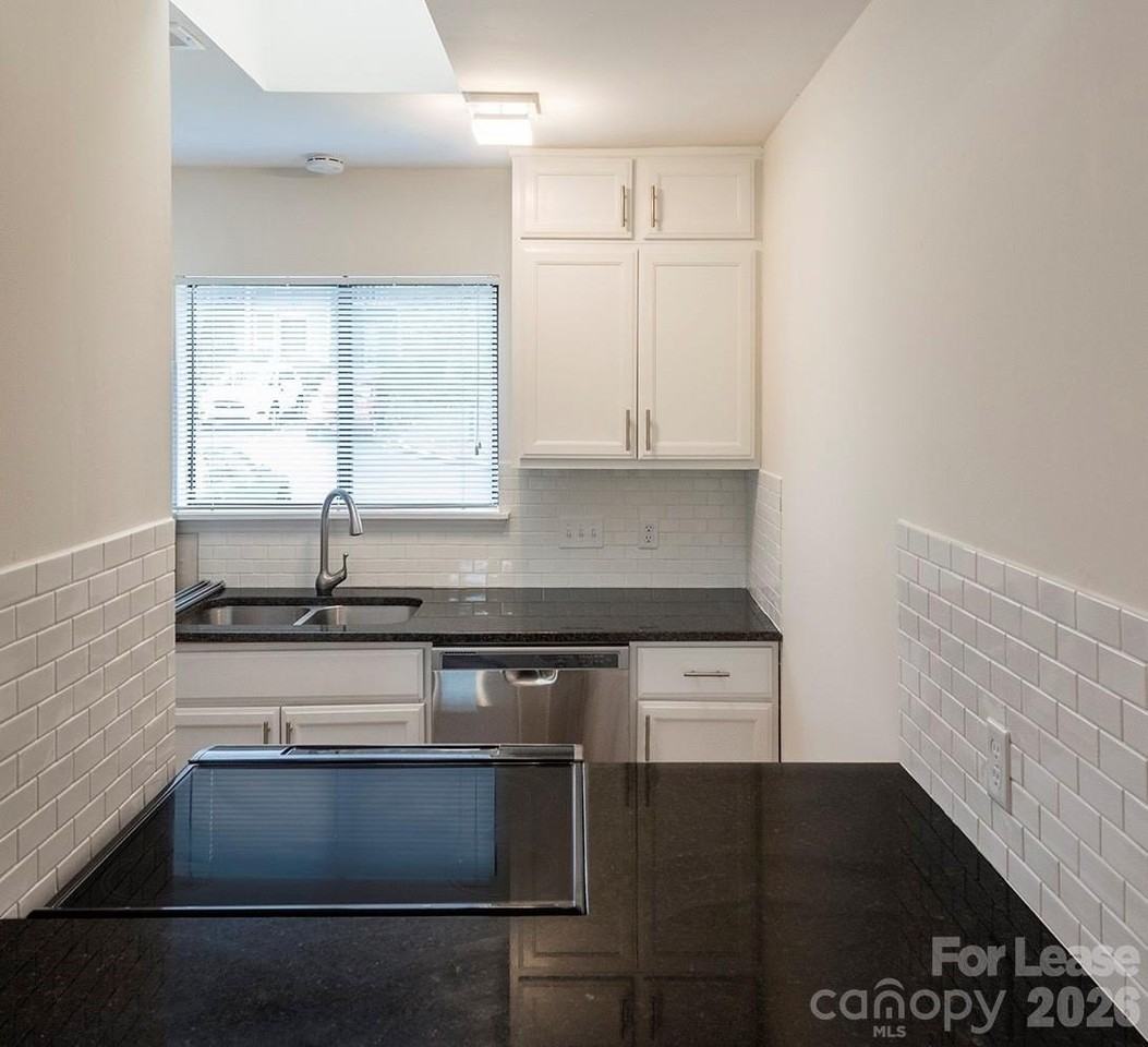 7930 Charter Oak Ln - Photo 6 of 26