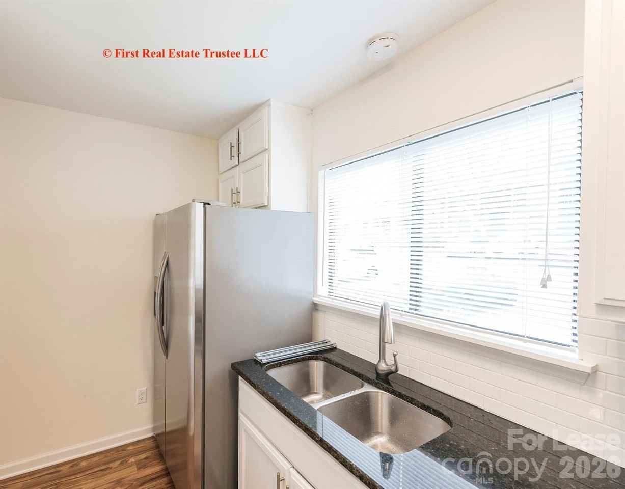 7930 Charter Oak Ln - Photo 7 of 26