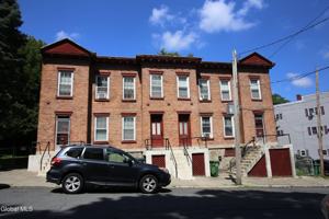 featured image of 31 Willow St
