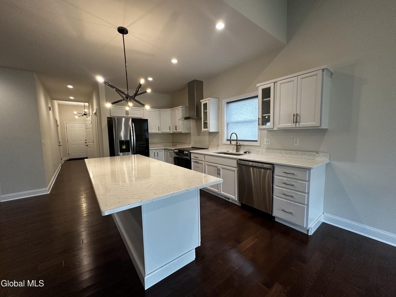 20 Harbor Ln - Photo 7 of 21