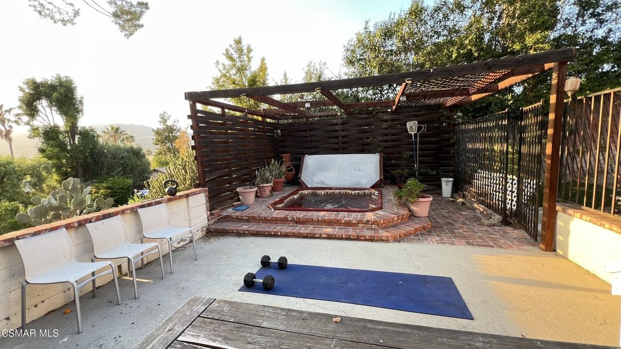 8625 Delmonico Ave - Photo 6 of 44