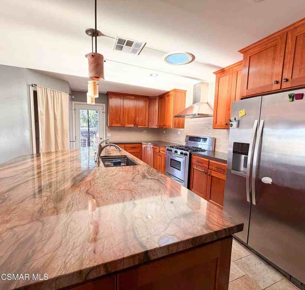 8625 Delmonico Ave - Photo 7 of 43