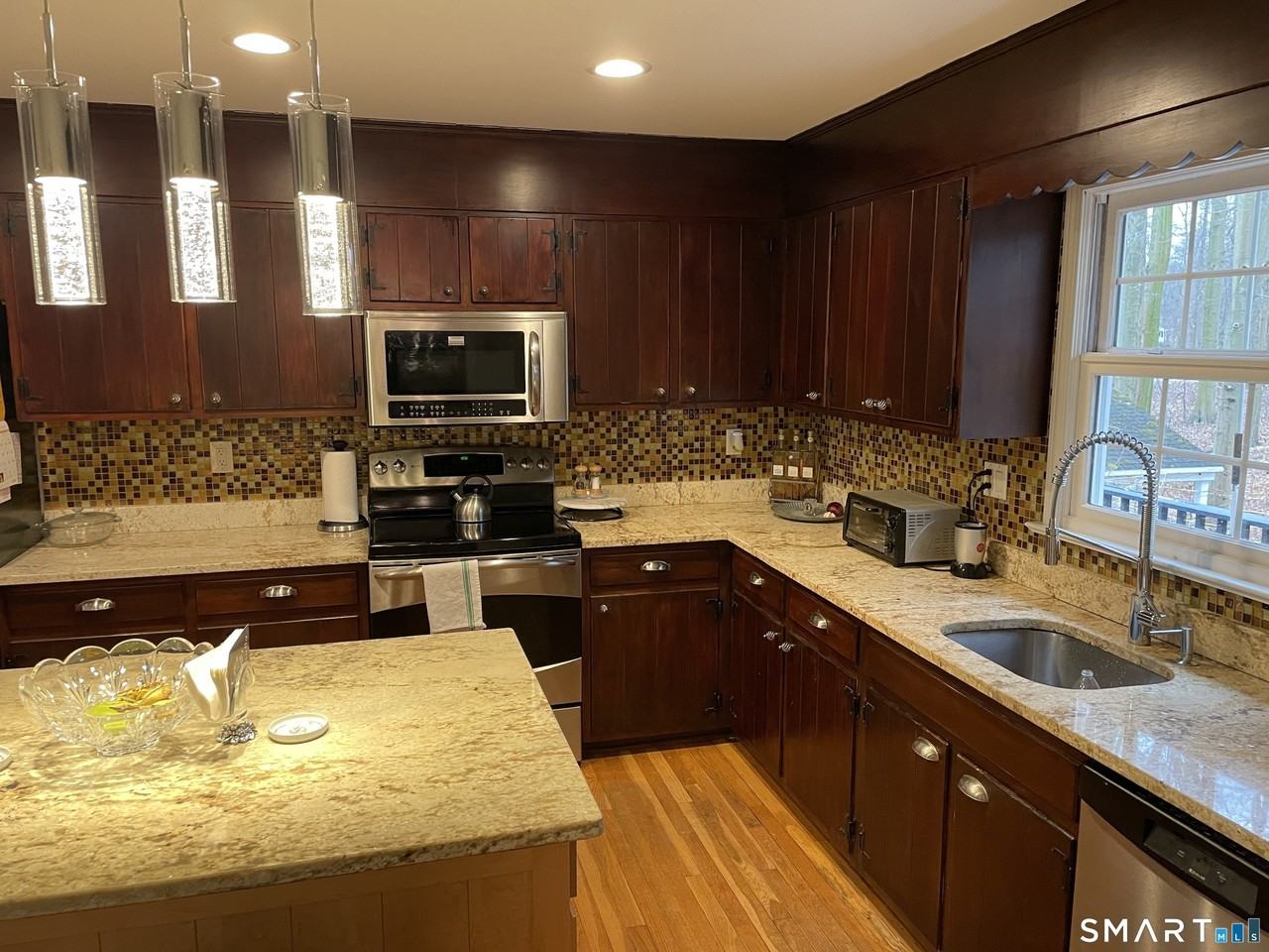 21 Fullmar Ln - Photo 2 of 14