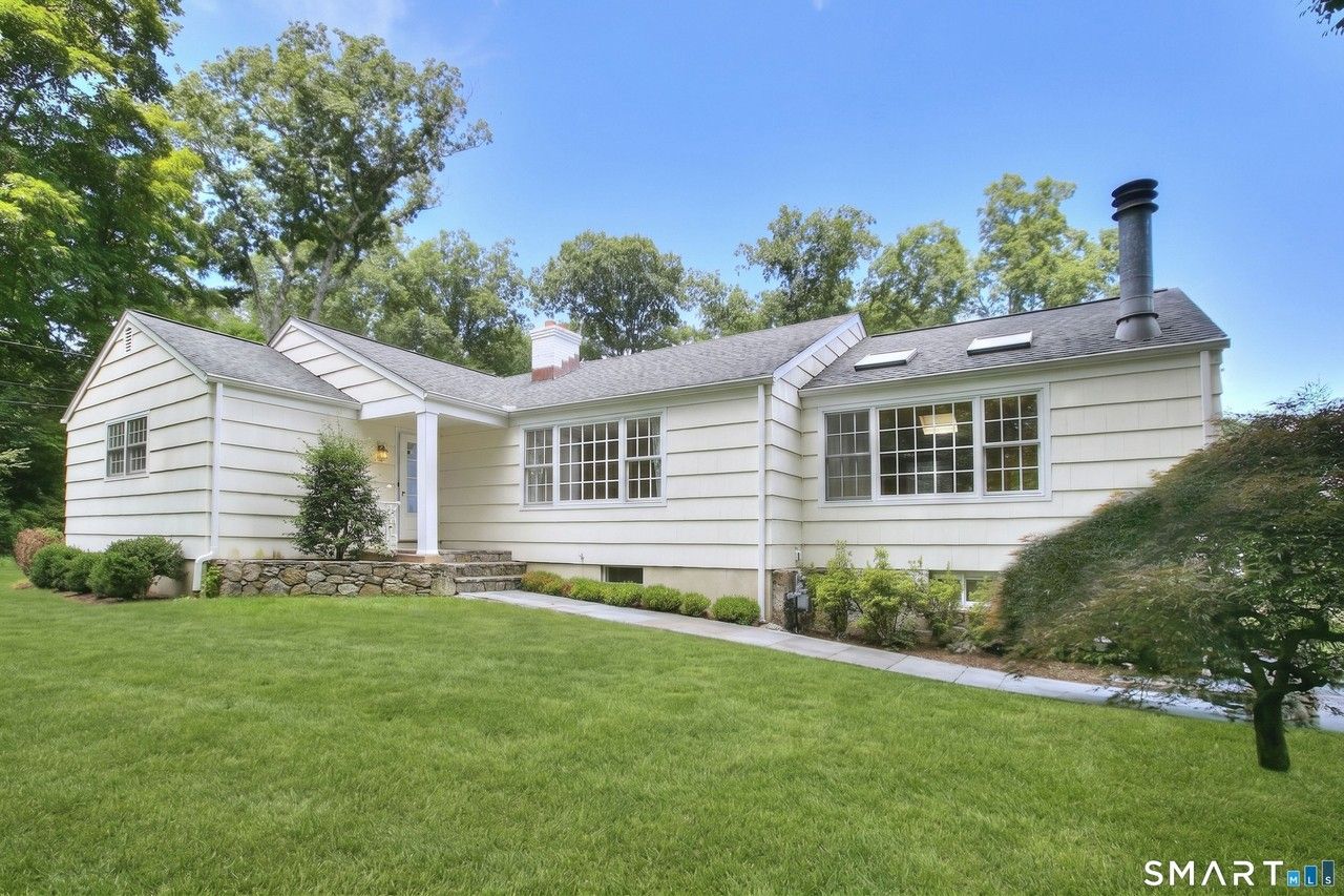 10 Woodcock Ln
