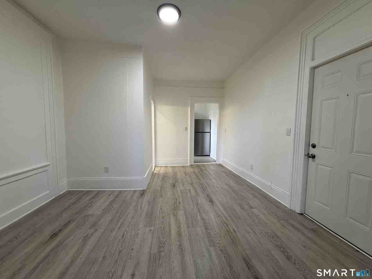 44 Franklin St - Photo 5 of 6