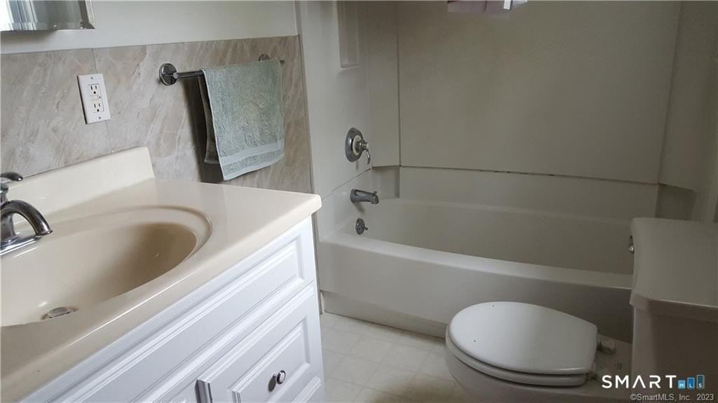 38 S Broad St #2 - Photo 2 of 7