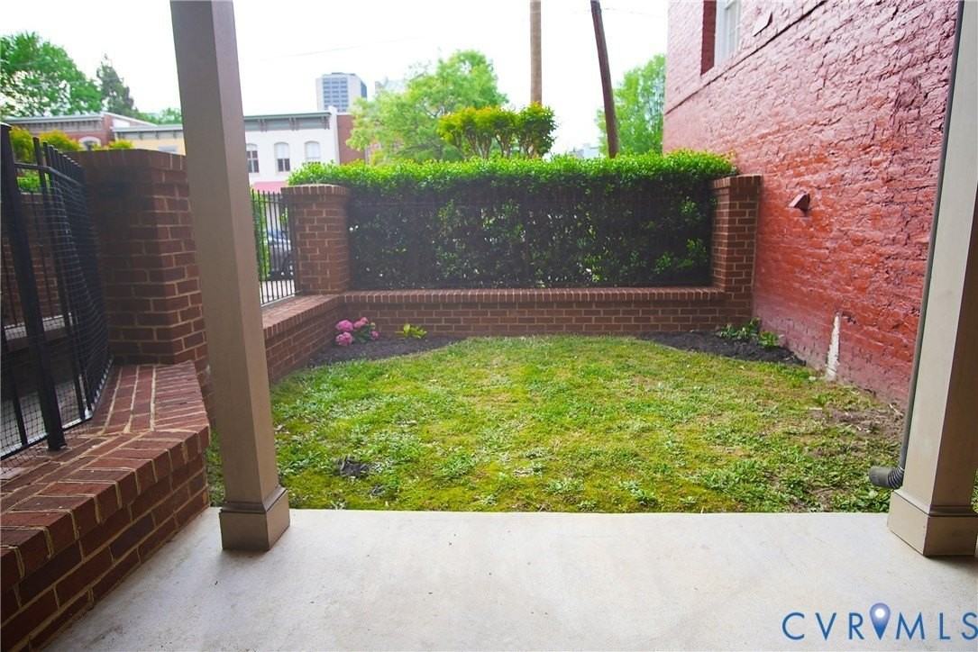 215 N 19th St #U11 - Photo 5 of 22