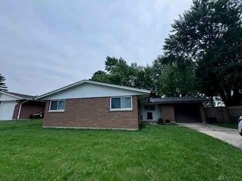1336 Maplegrove Dr - Photo 2 of 17