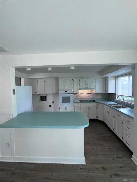 1336 Maplegrove Dr - Photo 5 of 17