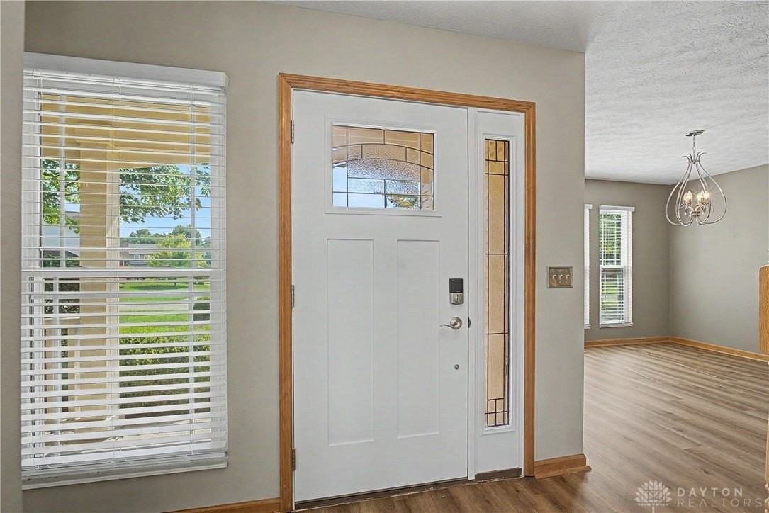 2996 Brookfield Ct - Photo 5 of 50