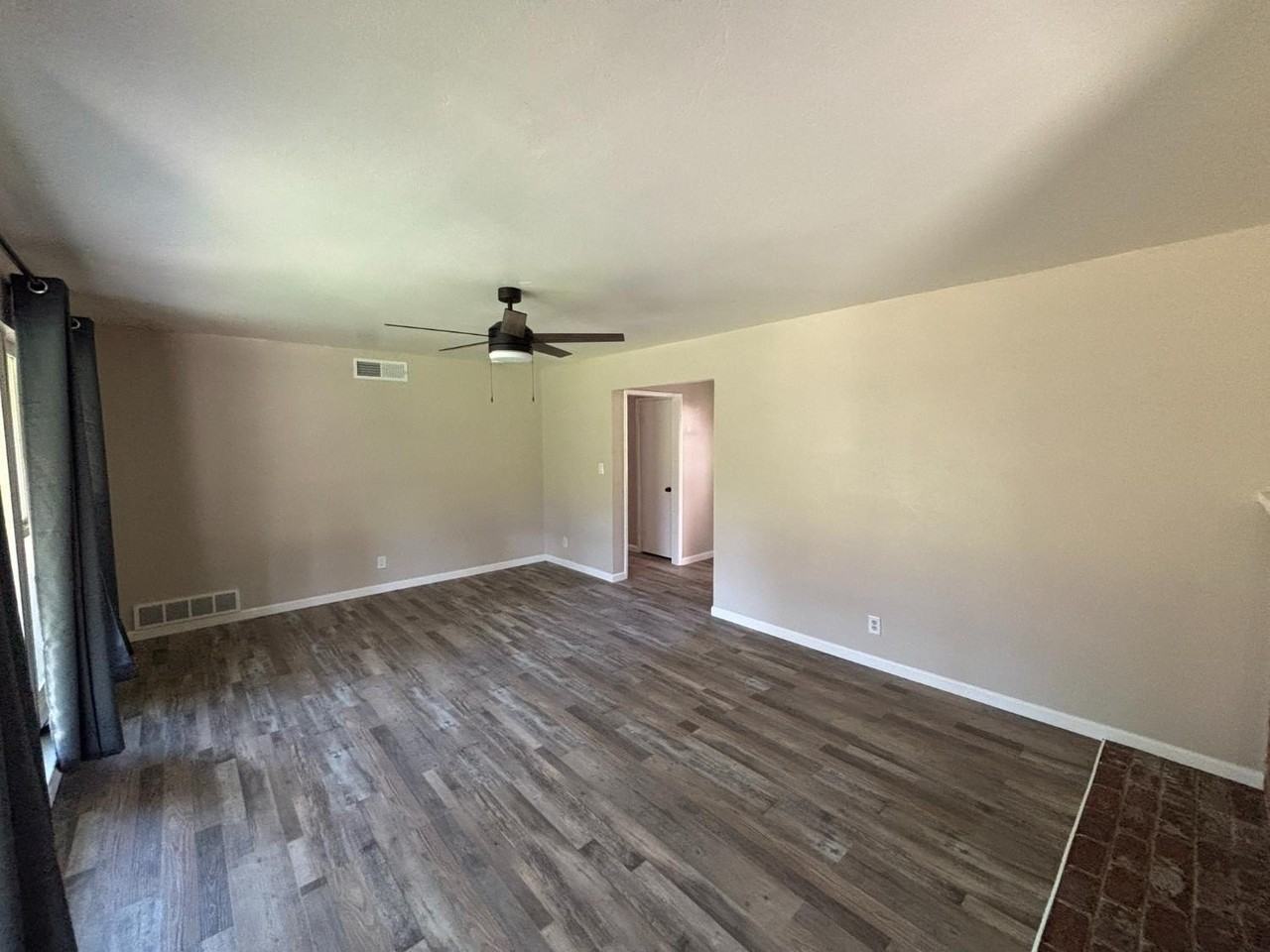 1903 W Fountain Way - Photo 5 of 23
