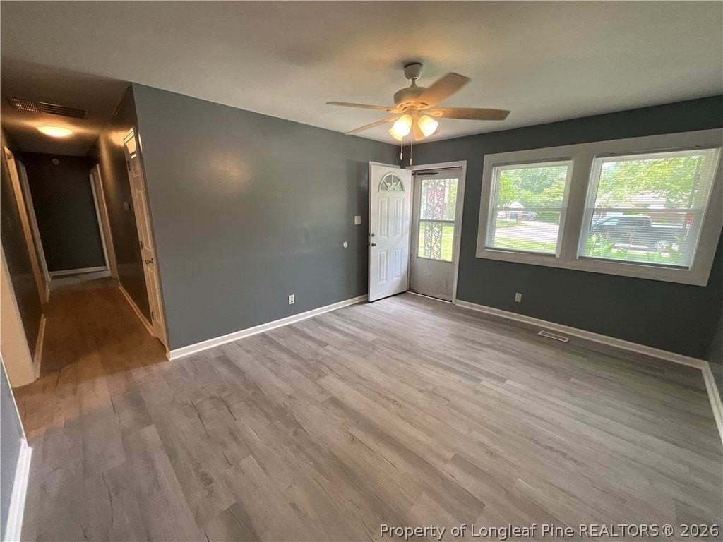 1422 Grandview Dr - Photo 3 of 19