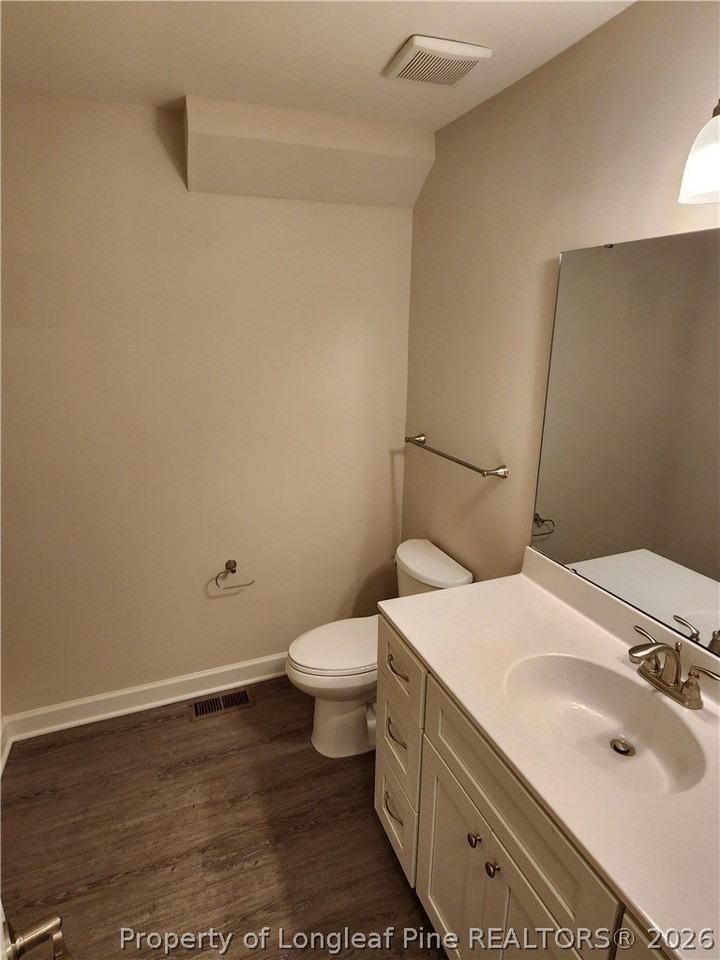 5598 Lockridge Rd - Photo 7 of 27