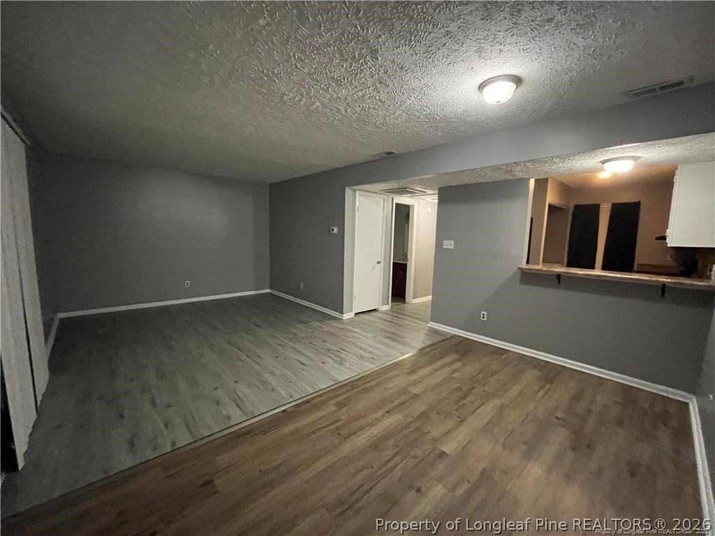 405 Kirkcaldy Ct - Photo 2 of 13