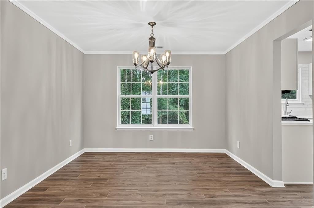 4554 Darrowby Dr - Photo 3 of 40