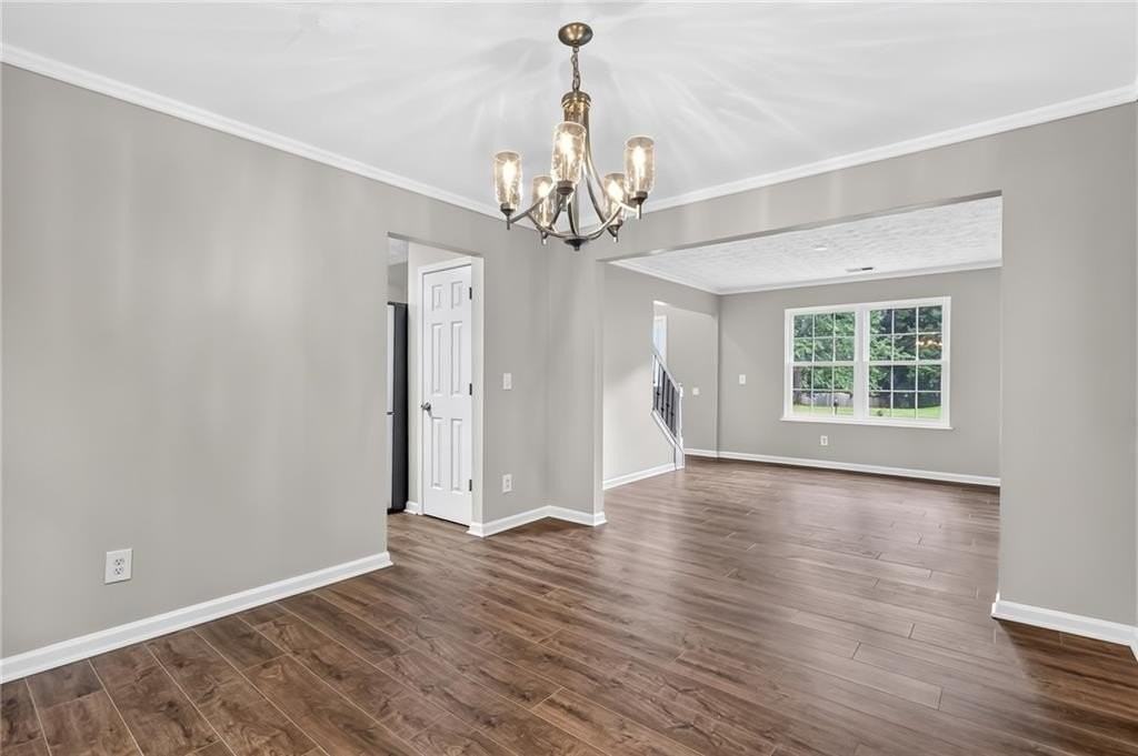 4554 Darrowby Dr - Photo 4 of 40