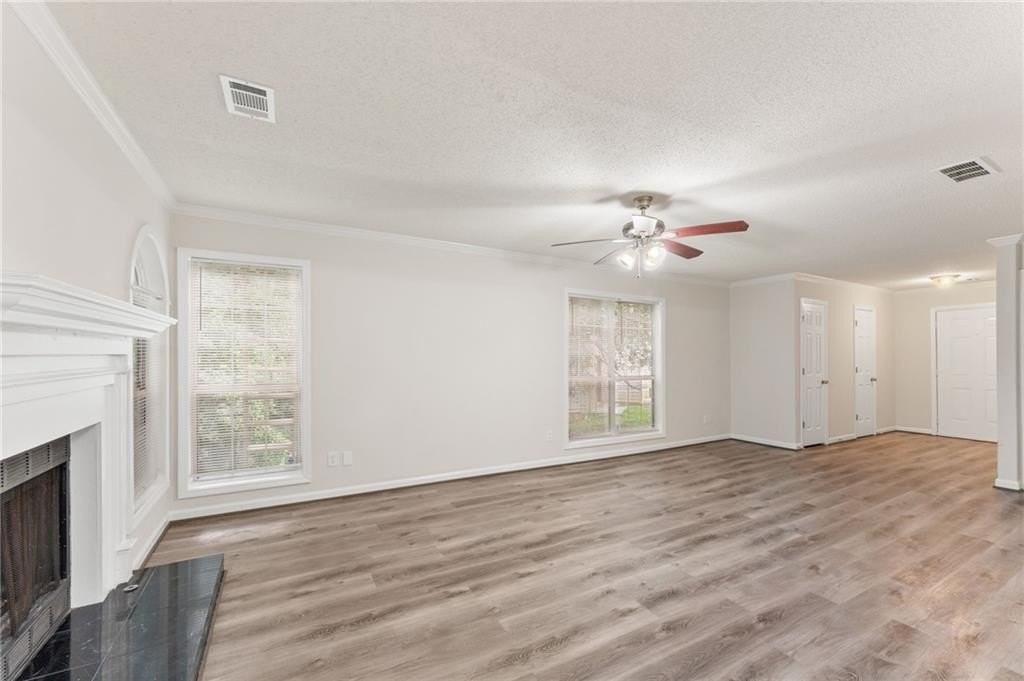 5000 Saxony Ct - Photo 4 of 24