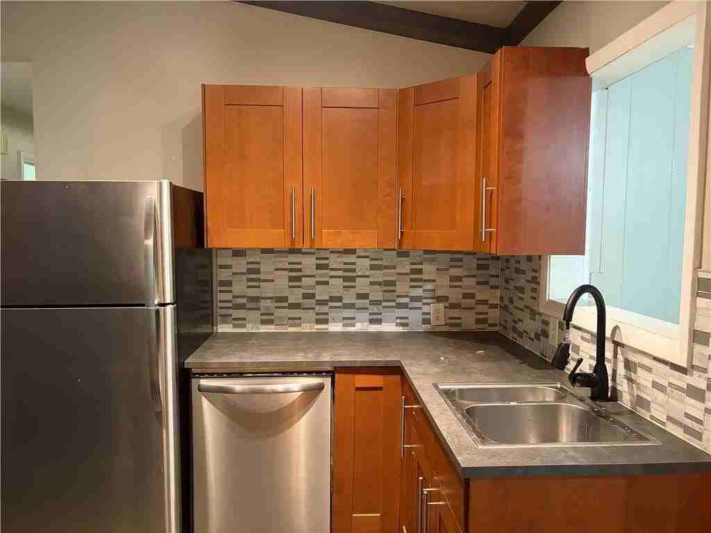 1847 Dorsey Ave - Photo 7 of 22