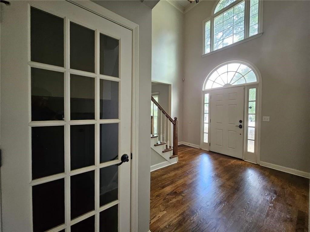 450 Eastbourne Way - Photo 3 of 29