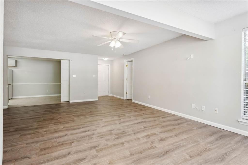 6362 Wedgeview Ct - Photo 3 of 27