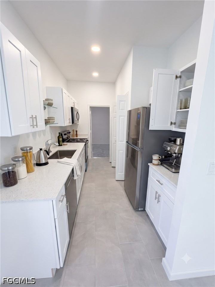 416 Columbus Blvd - Photo 7 of 10