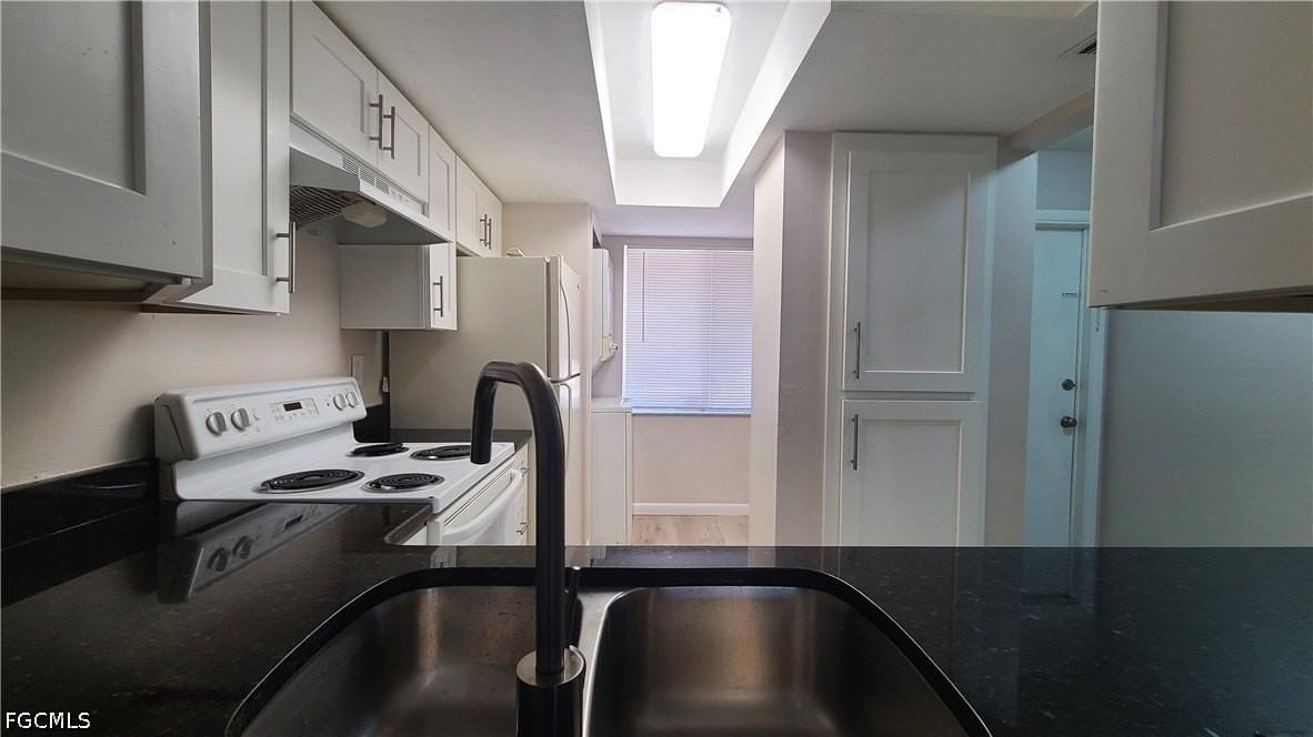 930 Sw 47th Ter #5 - Photo 3 of 15