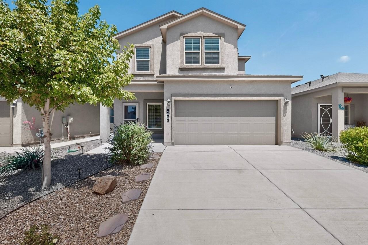 4847 Mount Salas St Ne - Photo 2 of 47