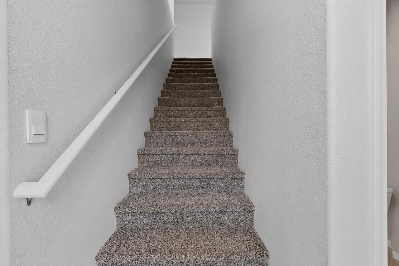 4847 Mount Salas St Ne - Photo 6 of 47