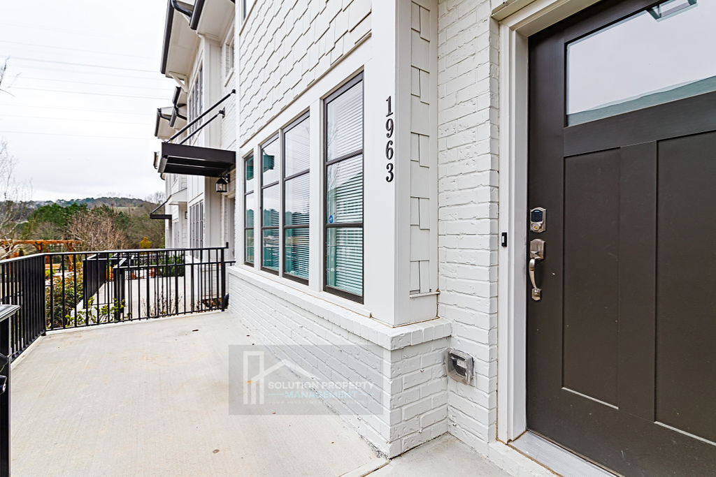 Summitridge Dr #1 - Photo 2 of 25