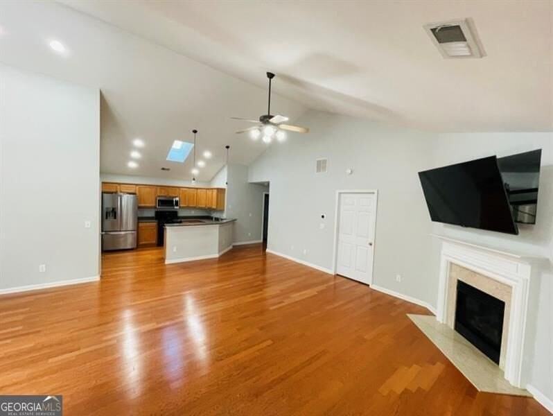 2335 Gateview Ct - Photo 4 of 17
