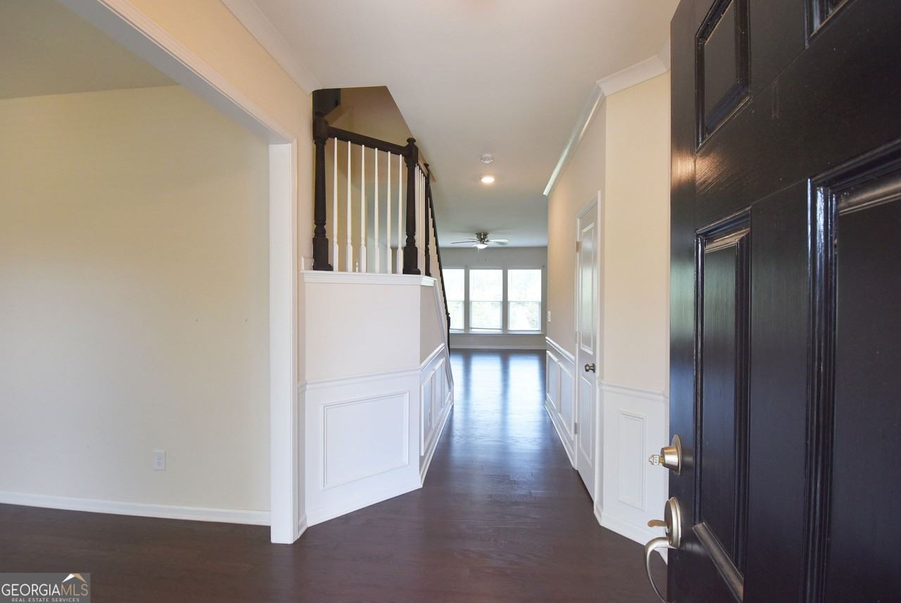 421 Southbridge Pass - Photo 6 of 50