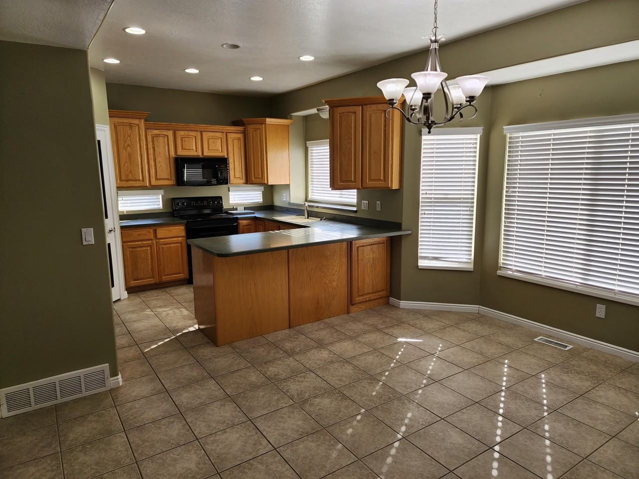 1193 N 1285 W #1 - Photo 3 of 35