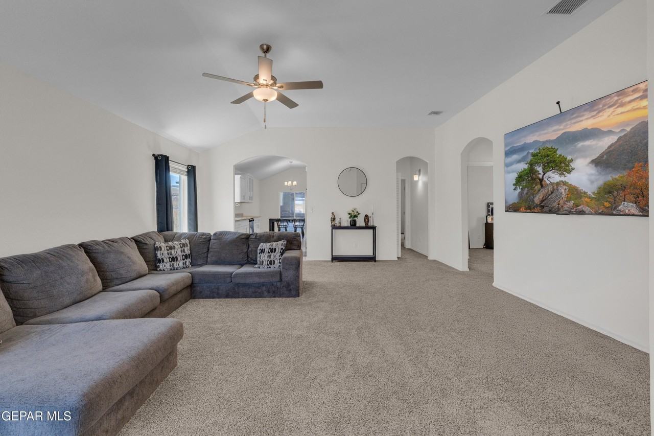 14318 Kayla Mia Dr - Photo 5 of 28