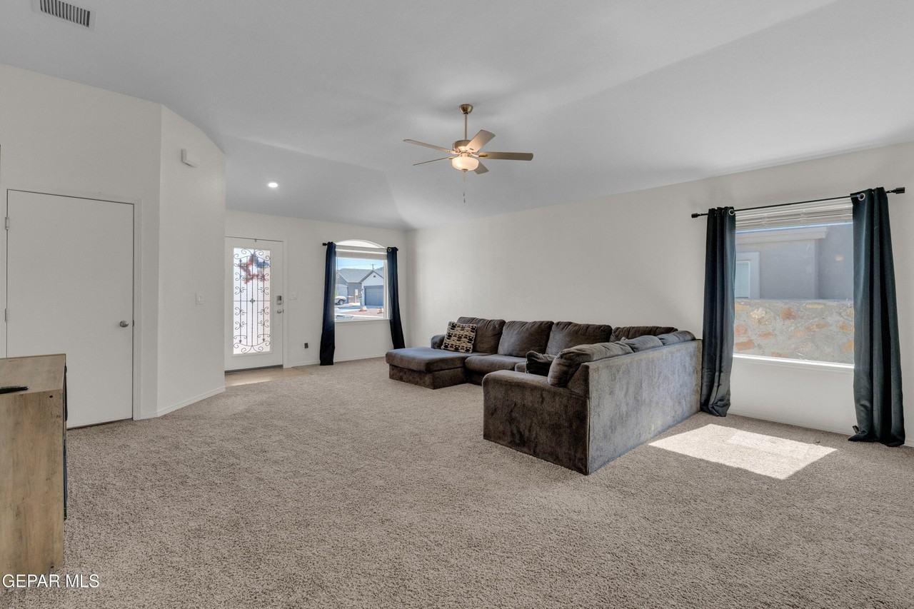 14318 Kayla Mia Dr - Photo 7 of 28