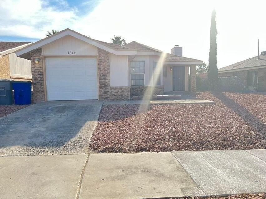 11812 Tracy Austin Ln - Photo 2 of 20