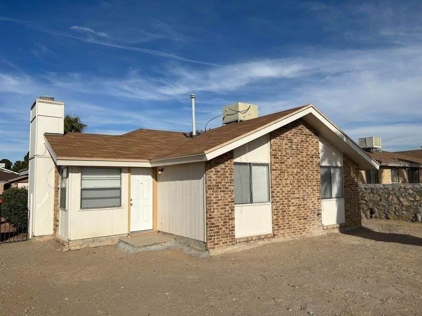 11812 Tracy Austin Ln - Photo 3 of 20