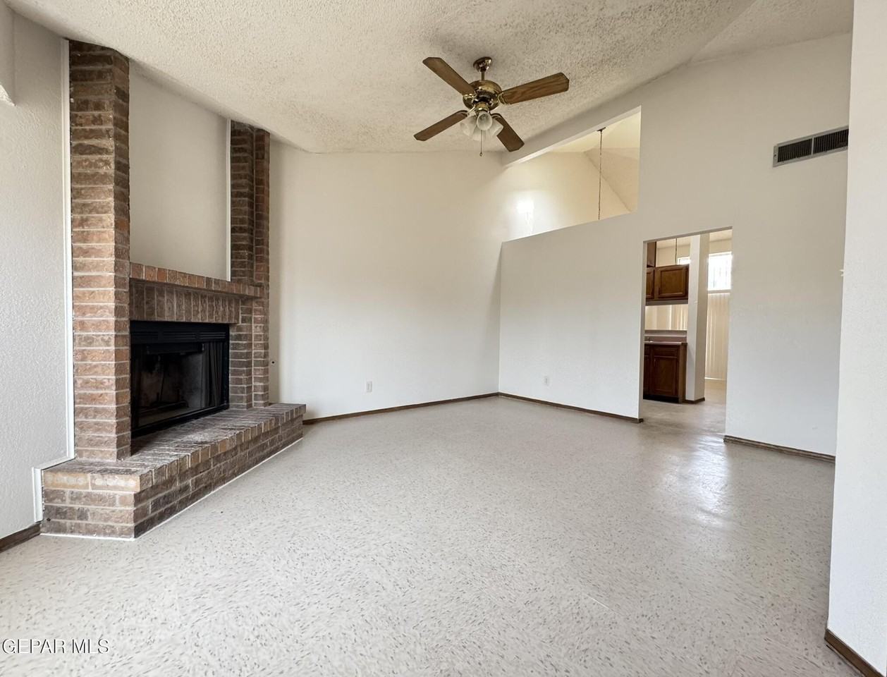 11357 Lake Erie Dr - Photo 5 of 22