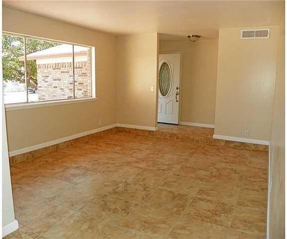 333 Lomont Dr - Photo 2 of 15