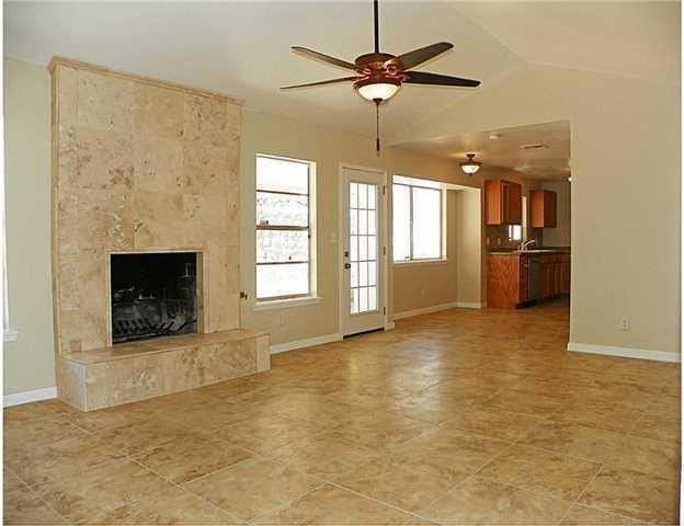 333 Lomont Dr - Photo 4 of 15