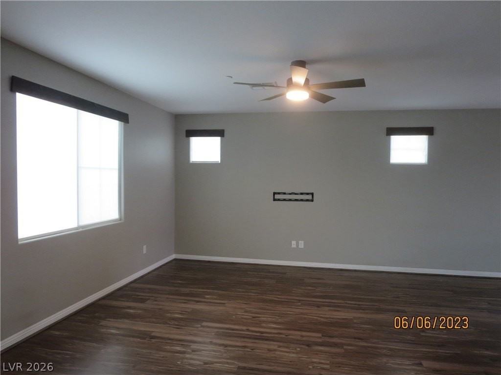 1012 Huckburn Ave - Photo 2 of 17