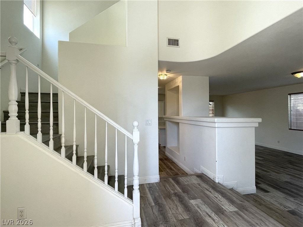 5755 Field Breeze St - Photo 4 of 28