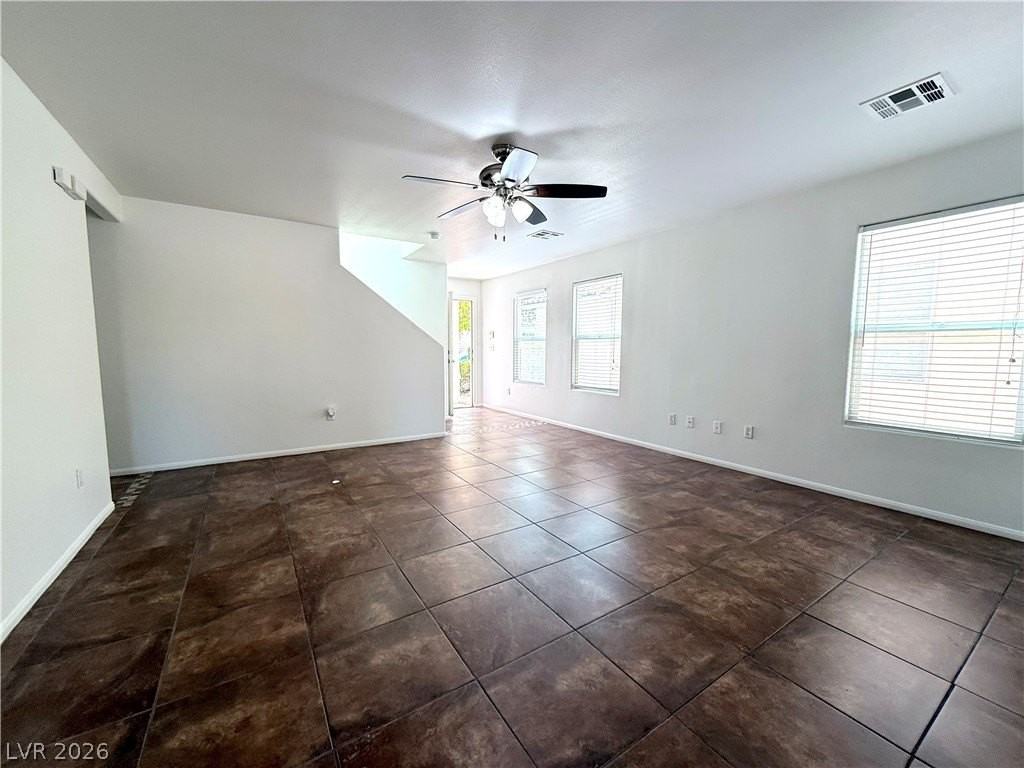11087 Deluna St - Photo 4 of 24