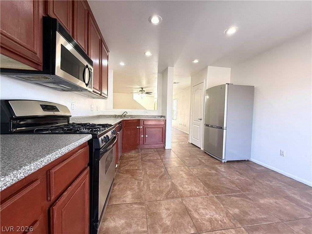11087 Deluna St - Photo 7 of 24