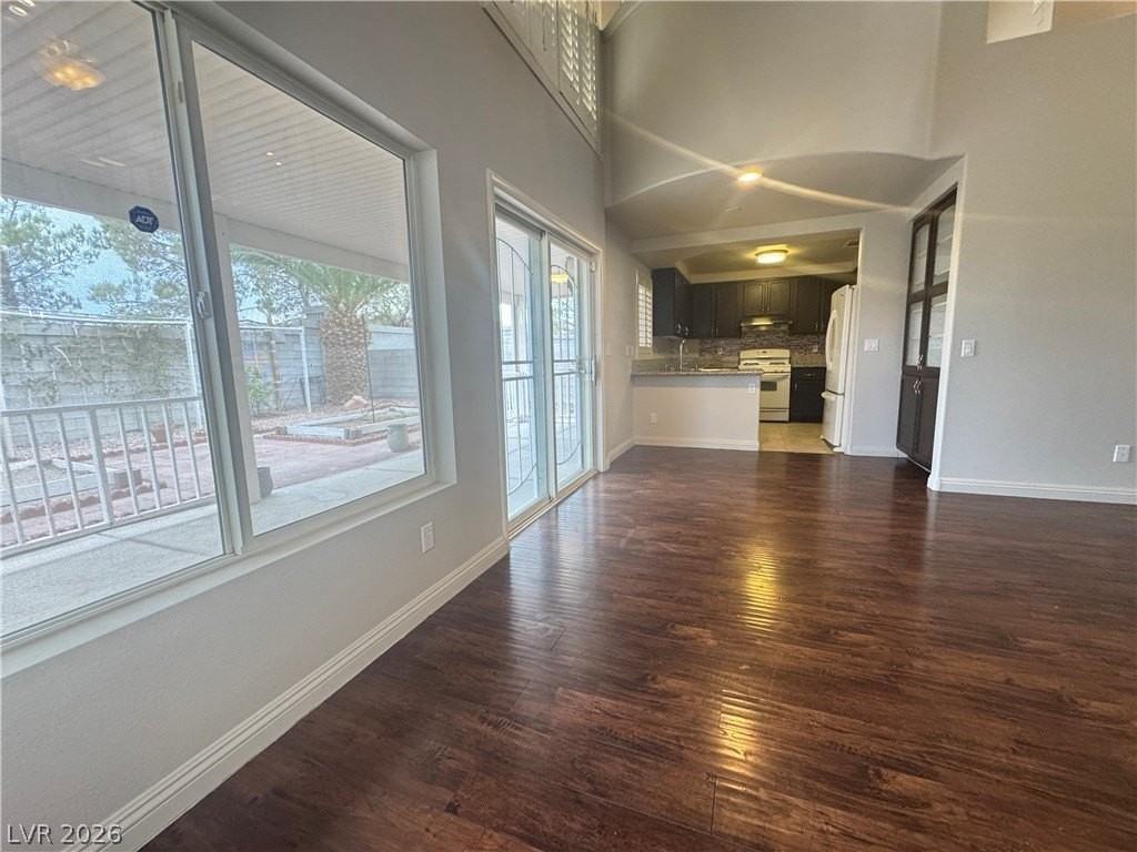 9783 Ocotillo Falls Ave - Photo 7 of 33