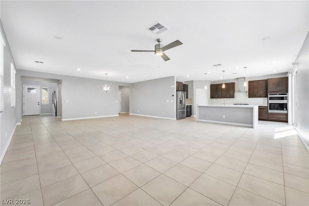 7521 W Mistral Ave - Photo 5 of 25