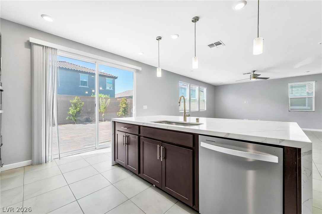 7521 W Mistral Ave - Photo 7 of 25